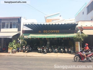 Sang gấp quán cafe đông khách ngã 5 Lê Quang Chiểu , Tân Phú