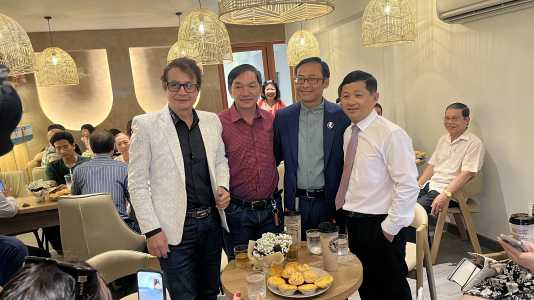 Sang quán cafe VIP mặt tiền Nguyễn Thị Thập