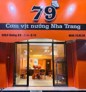 Sang quán cơm vịt quay Q10