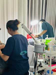 Do lượng khách đông chuyển sang mặt bằng cần Sang tiệm Nail-  Spa- Gội