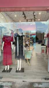 Cần sang gấp shop quần áo vì muốn mở rộng shop thêm hơn 