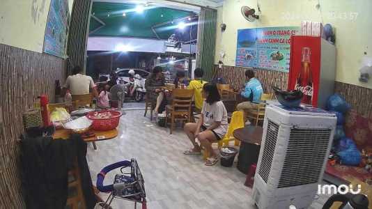 Do vợ sắp sinh không có ai bán nên cần sang quán BánhCanh