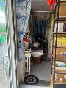 cần  sang lại tiệm mỹ phẩm, gội đầu ở bình chuẩn 