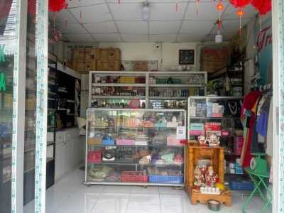 cần  sang lại tiệm mỹ phẩm, gội đầu ở bình chuẩn 