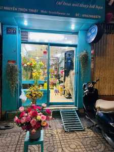 Do mình về quê nên cần sang lại shop hoa tại Nguyễn Thiện Thuật Quận 3.     