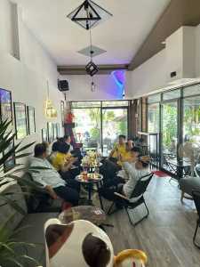 sang quán café 2 mặt tiền ngay ngã ba!!
