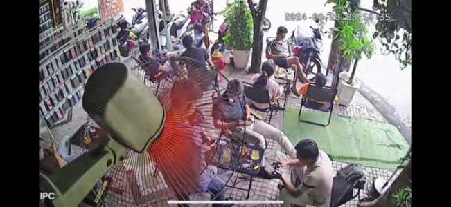 sang quán café 2 mặt tiền ngay ngã ba!!