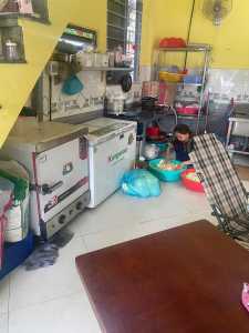 cần sang nhượng quán cơm bình dân hiện đang kinh doanh ổn định tại mặt tiền H