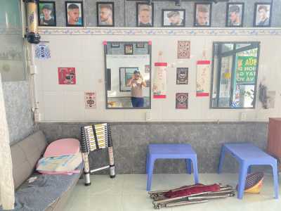 SANG NHƯỢNG TIỆM BARBER Vị trí siêu đẹp tại Thạnh lộc Q12 . 