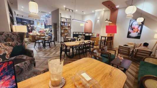 sang nhượng tiệm bánh & cafe  lượng khách sẵn sàng, trang thiết bị bếp bánh 