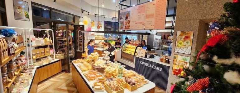 sang nhượng tiệm bánh & cafe  lượng khách sẵn sàng, trang thiết bị bếp bánh 