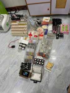 Cần thanh lý hết chỗ đồ nail này tại 62C Trần Quốc Toản ,Hoàn kiếm,  Hà Nội