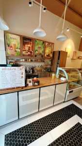 SANG NHƯỢNG QUÁN CAFE - TRÀ SỮA - BÁNH NGỌT VỊ TRÍ SIÊU ĐẸP TIỀM NĂNG