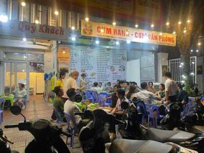 cần sang nhượng quán vị trí đẹp tiềm năng.