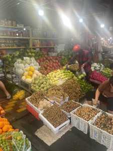 cần sang mặt bằng  bán trái cây chợ vĩnh tân vsip 2 tân uyên bình dương.  