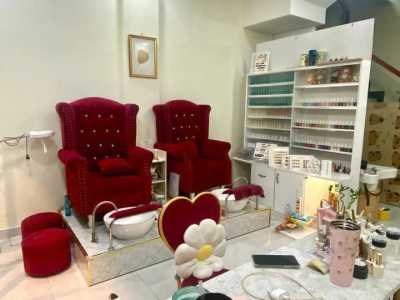 SANG NHƯỢNG TIỆM NAIL  GỘI VỊ TRÍ ĐẸP TIỀM NĂNG TẠI QUẬN TÂN PHÚ