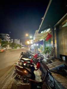 CẦN SANG QUÁN VỊ TRÍ ĐẸP RẤT TIỀM NĂNG TẠI LÊ THÚC HOẠCH TÂN QUÝ TÂN PHÚ.   