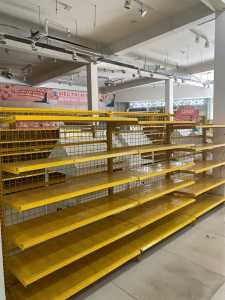 sang nhượng hệ thống kệ và đèn siêu thị chưa dùng đến ở      30/1 DT 743 an ph