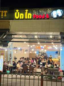 Sang nhượng quán nhậu khu phố ẩm thực nhộn nhịp sầm uất Tạ Quang Bửu  Quận