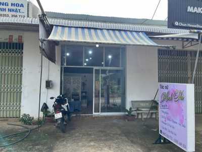 sang nhượng tiệm giá thuê rẻ chỉ 2tr / tháng