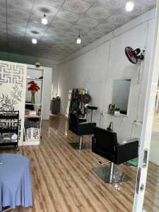 sang nhượng tiệm giá thuê rẻ chỉ 2tr / tháng