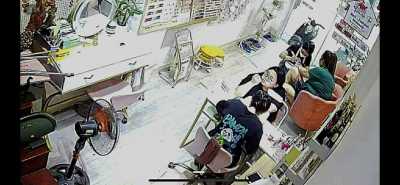 CẦN THANH LÝ ĐỒ DÙNG TIỆM TẤC CẢ CÒN NHƯ MỚI.