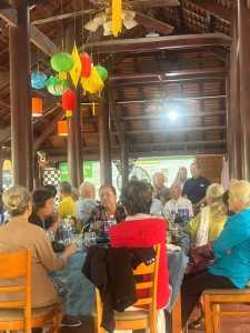 EM CẦN SANG QUÁN HOẶC CHO THUÊ