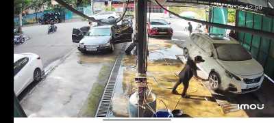 Mình có tiệm rửa xe ô tô+ xe máy ở số 9 Đường D1 Phường Linh Tây Thủ Đức .