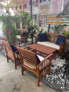 do em thỷ có việc công ty cần quán xuyến nên em thỷ cần sang lại quán café xinh 