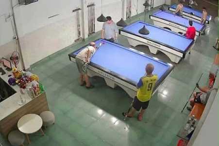 sang lại quán và tất cả các đồ đạc