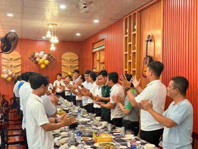 CẦN SANG QUÁN CHỢ HẢI SẢN NAM TÔM (bùng binh mũ , p6, TP bến tre cũ)