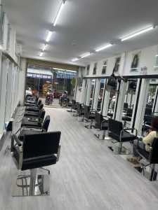 CẦN SANG TIỆM TÓC VỊ TRÍ ĐẸP 
