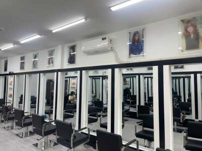 CẦN SANG TIỆM TÓC VỊ TRÍ ĐẸP 