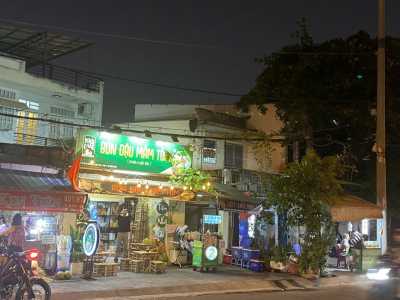 sang nhượng quán bún đậu mắm tôm  vị trí đẹp đối diện công viên tầm vu,