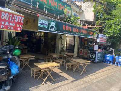 sang nhượng quán bún đậu mắm tôm  vị trí đẹp đối diện công viên tầm vu,