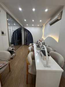 SANG TIỆM NAIL GỘI MỚI KENG,CAM KẾT KHÔNG CẦN SỬA SANG VÀO LÀM NGAY