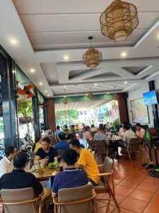 Sang nhượng quán cafe đang hoạt động với lượng khách ổn định đường Lạc H