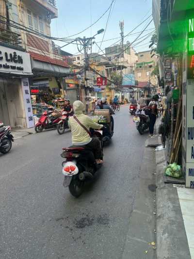 Chuyển nhượng nhà thuốc.....