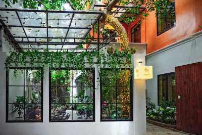 SANG NHƯỢNG QUÁN CAFE VỊ TRÍ ĐẮC ĐỊA TIỀM NĂNG