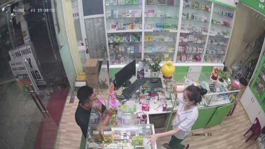 Do chuyển đổi kinh doanh nên muốn sang nhượng Nhà Thuốc.