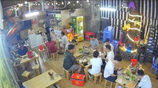 cần sang quán nhậu bình dân để về quê