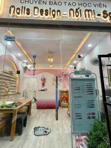 CẦN SANG TIỆM NAIL + NỐI MI.             