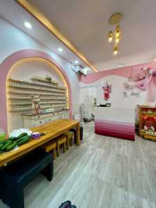 CẦN SANG TIỆM NAIL + NỐI MI.             