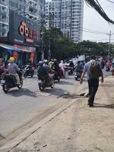 sang nhượng quán bánh canh cá lóc  vào bán ngay