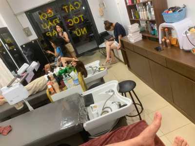 CẦN SANG GẤP CỬA HÀNG.......