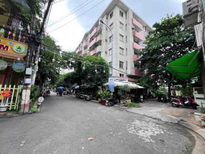Không có người quản lý e cần sang lại quán cafe đang kinh doanh ổn định
