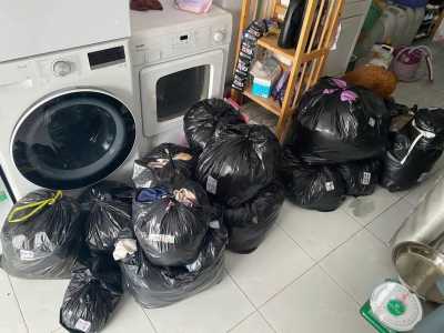 SANG LẠI TIỆM GIẶT SẤY VÀO LÀM NGAY.