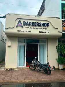 sang mặt bằng tiệm tóc giá 65tr có thương lượng