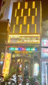 ĐI NƯỚC NGOÀI KHÔNG NGƯỜI QUẢN LÝ SANG, 