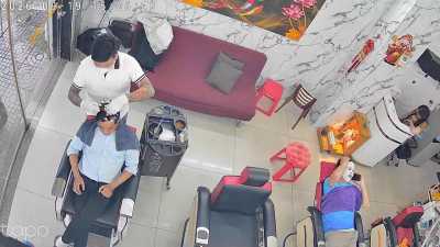 cần sang tiệm tóc nam......1